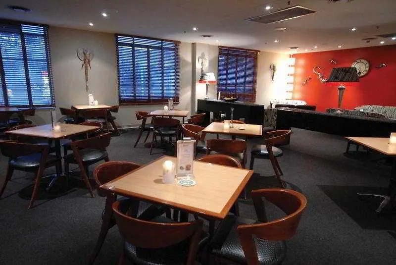 Adina Apartment Hotel Brisbane Anzac Square 4*,  Austrália